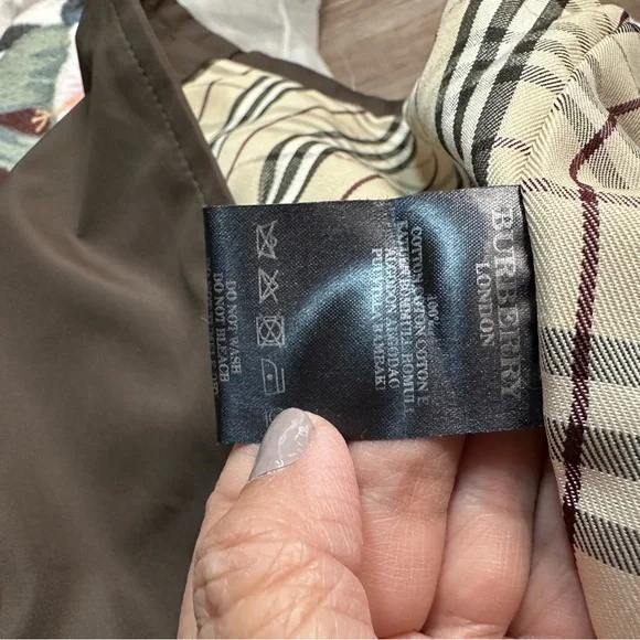 Burberry‎ of London Brown Double-Breasted Coat w/ Nova Check Lining – Size M - Picture 4 of 12